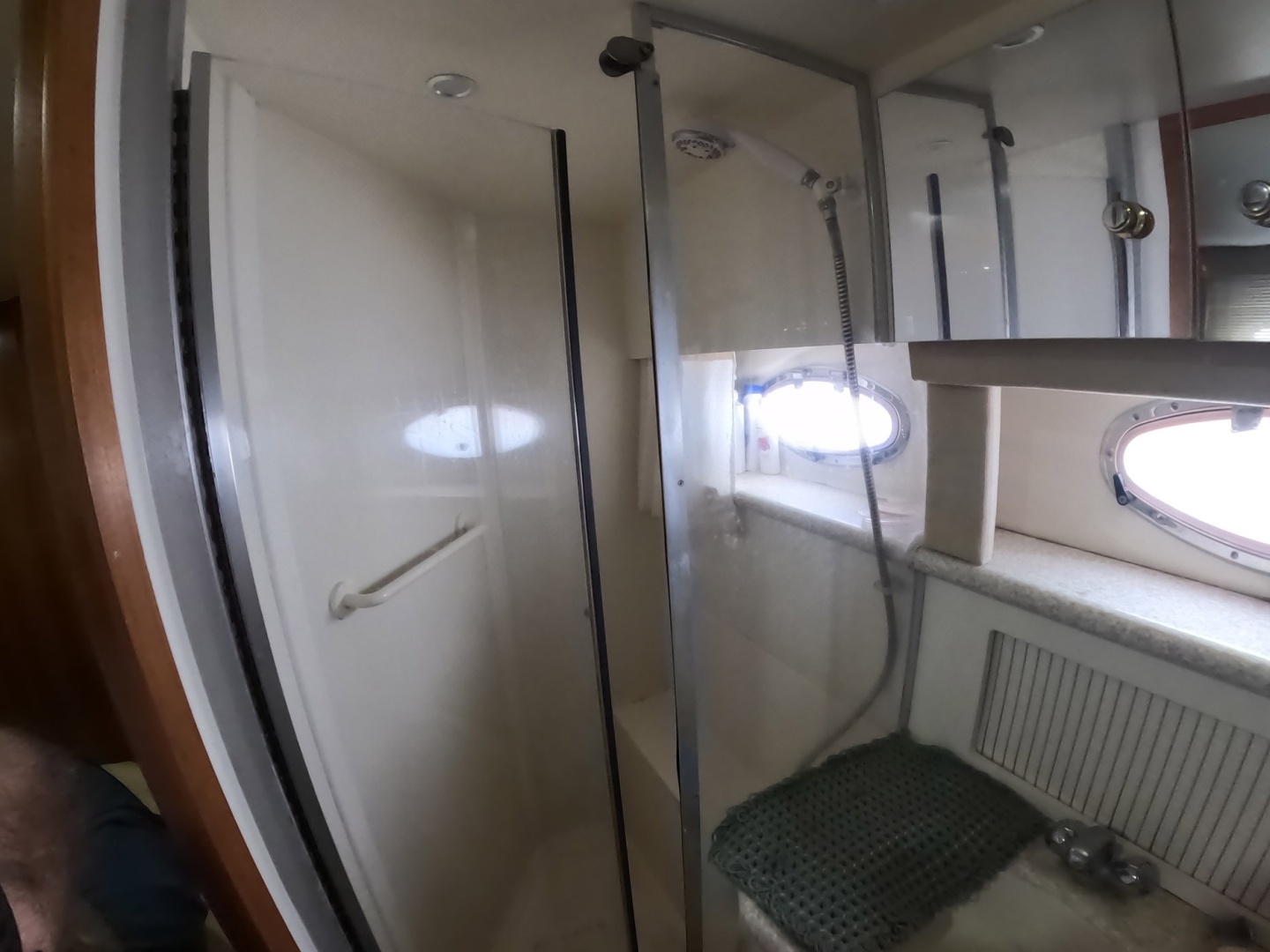 BRITER HORIZON 40ft Carver Yacht For Sale