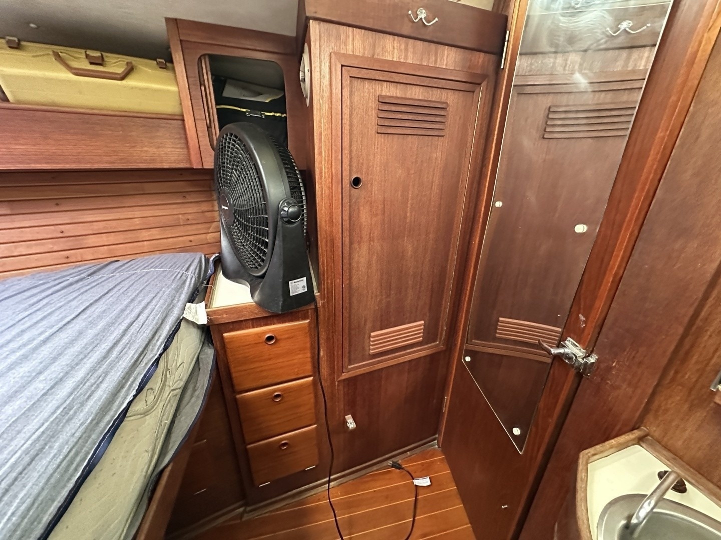 SUNYATA 42ft Sabre Yacht For Sale