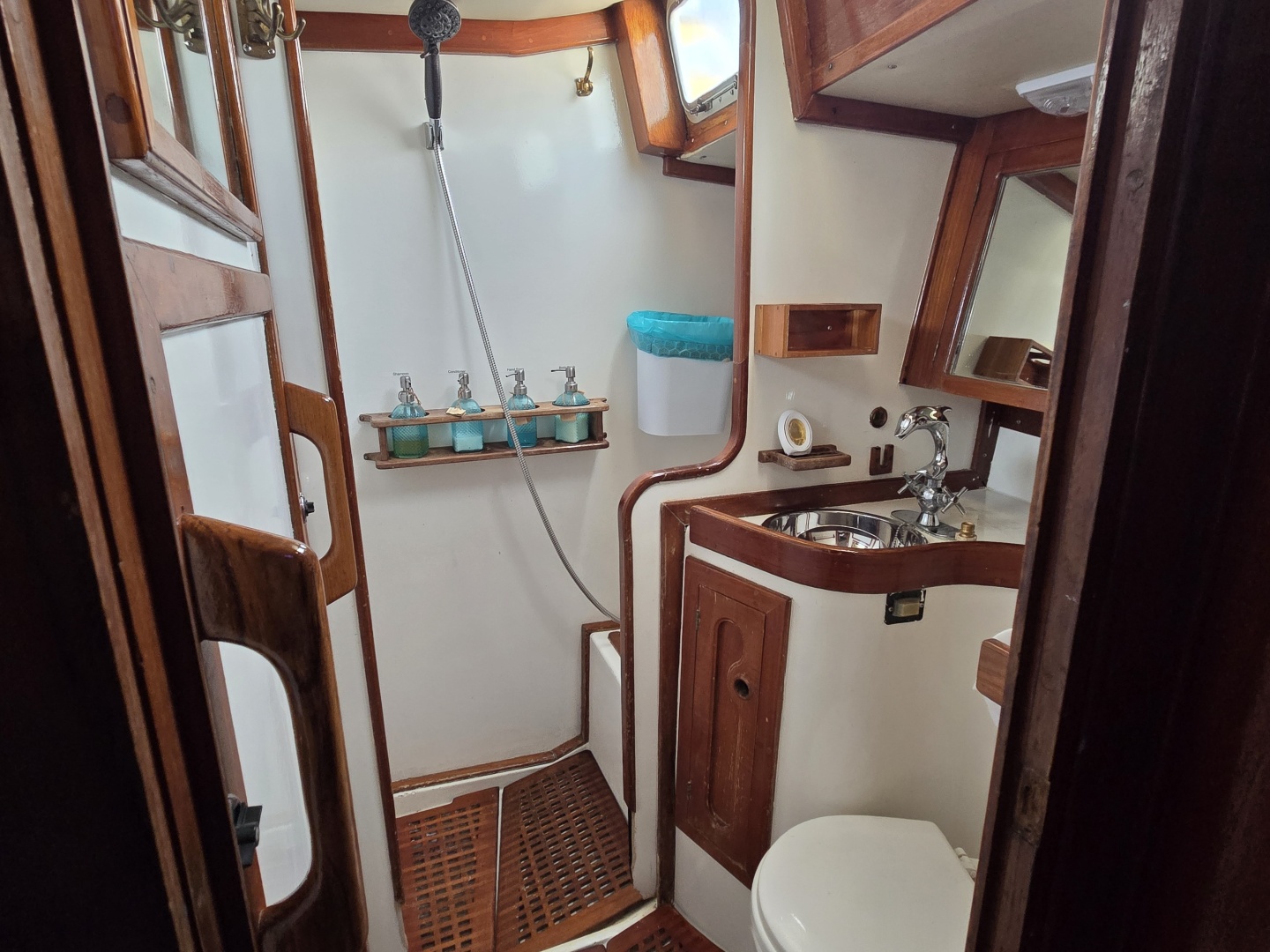 1985 Endeavour 42 CC