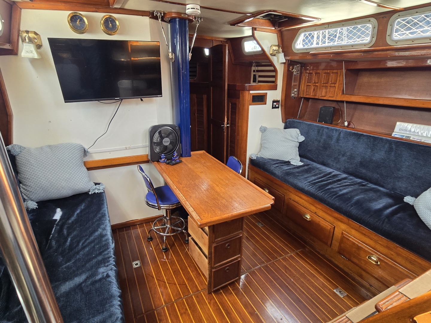 1985 Endeavour 42 CC