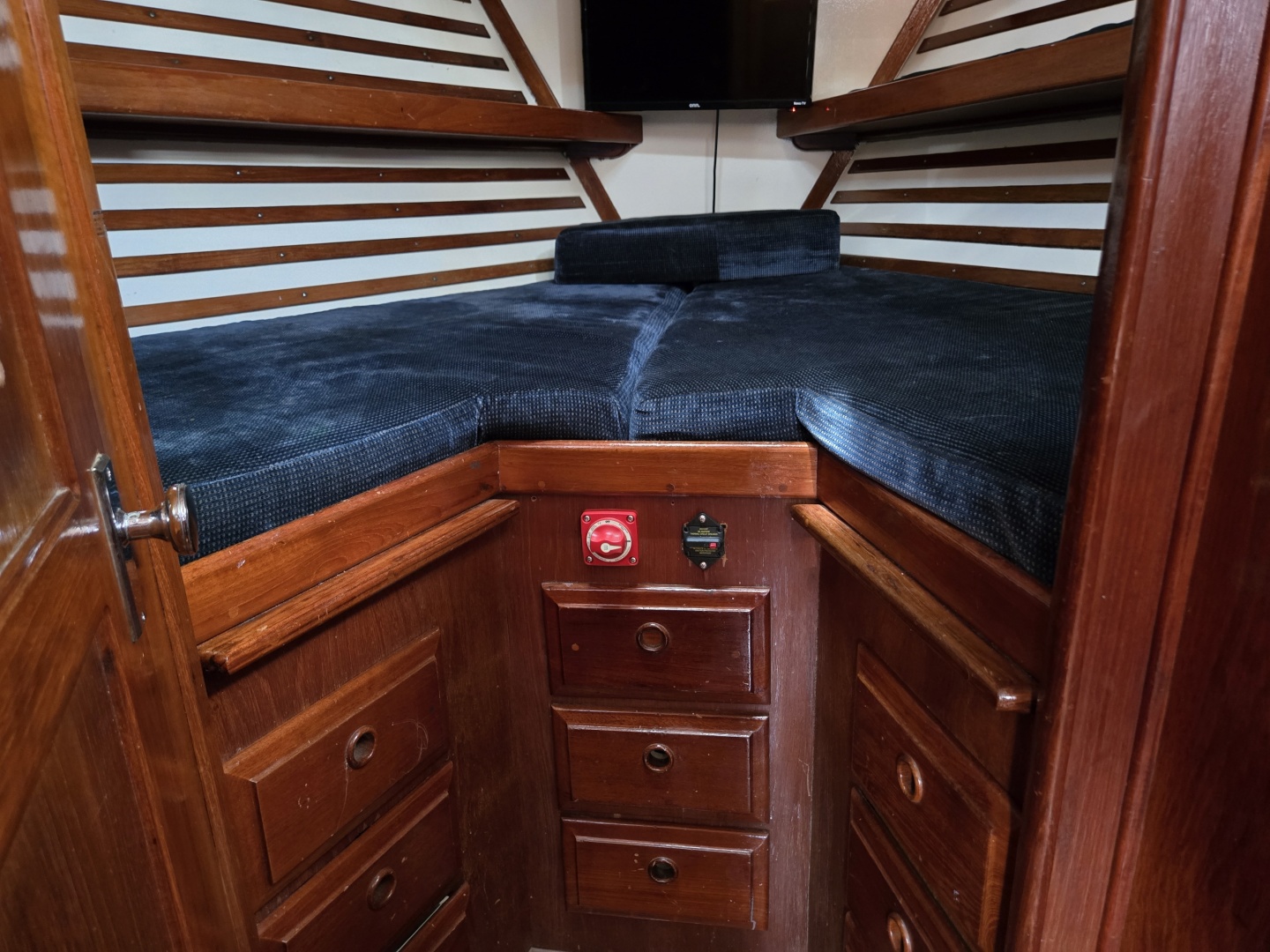 1985 Endeavour 42 CC