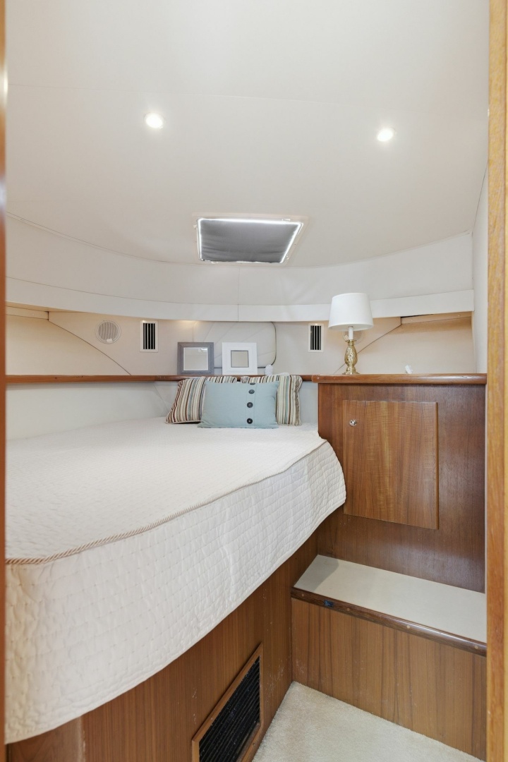44ft Carver Yacht For Sale