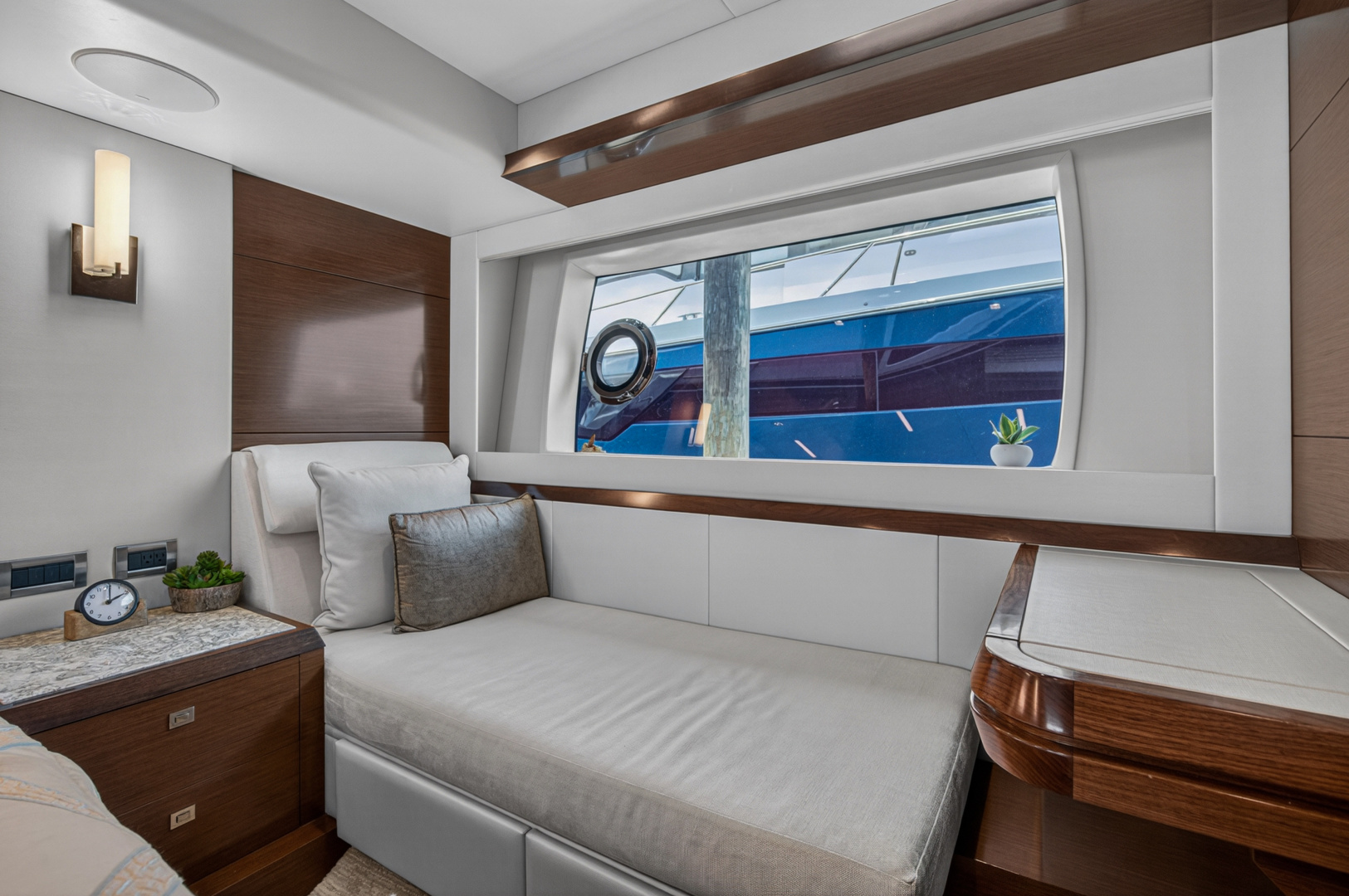 2021 Ocean Alexander 70E