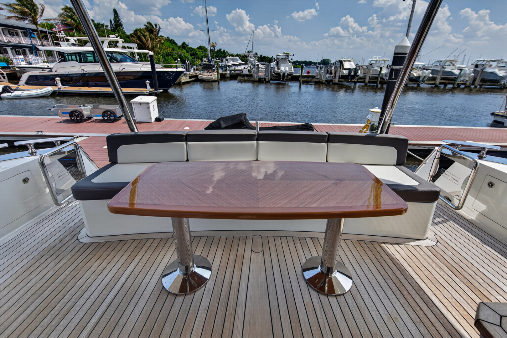 2021 Ocean Alexander 70E