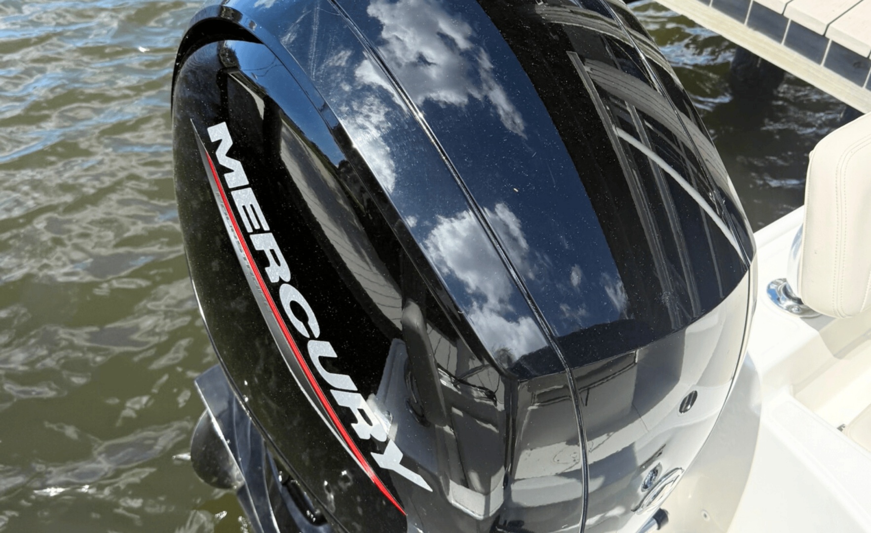 2023 Boston Whaler 190 Montauk