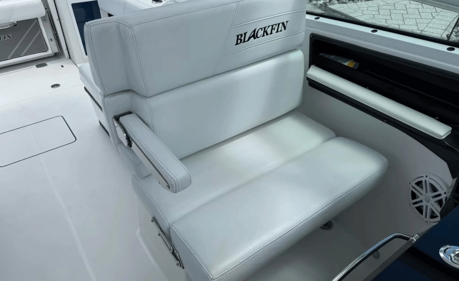 2020 Blackfin 272DC