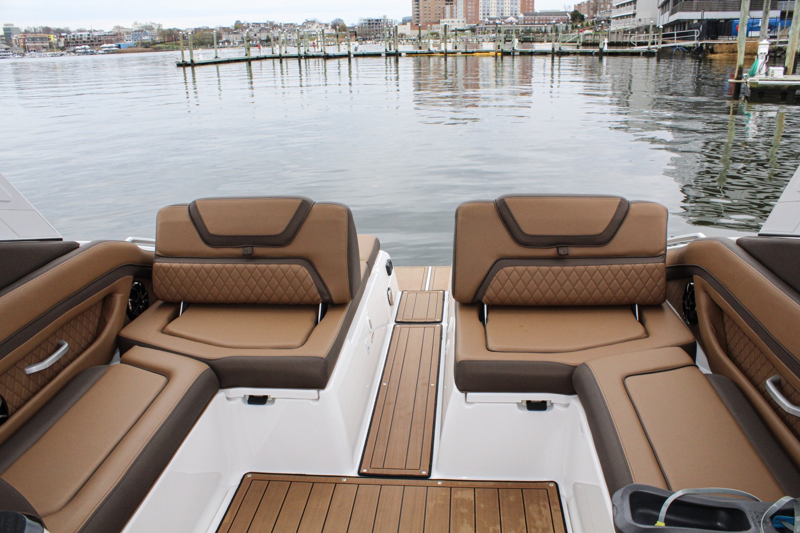 2024 Yamaha Boats 275SD