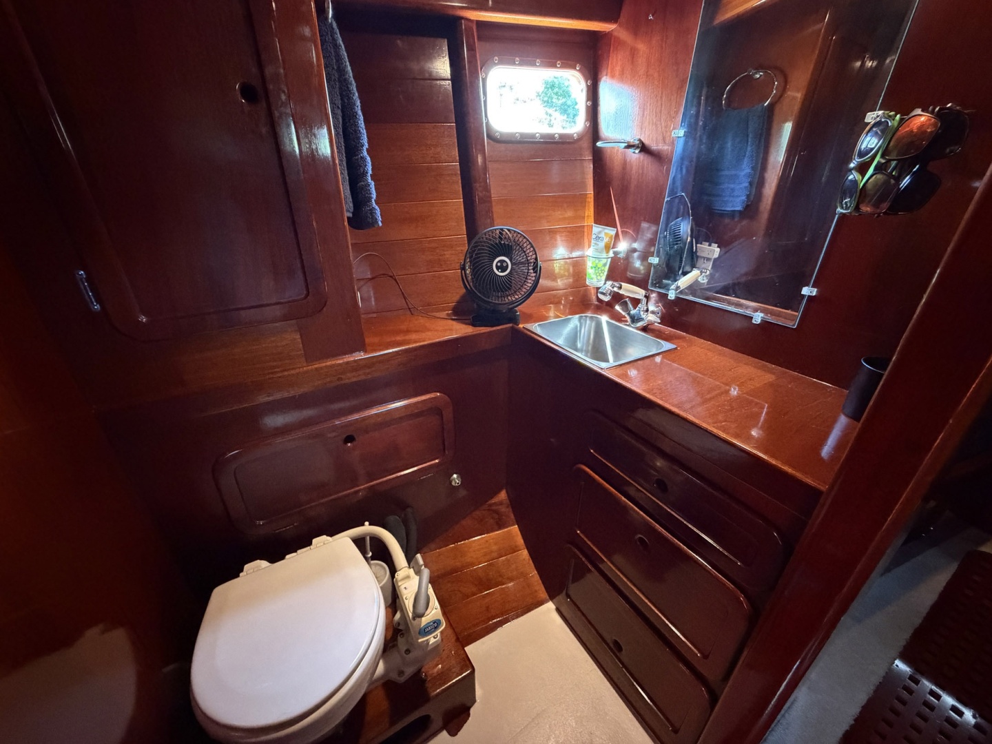 MERU 62ft Custom Yacht For Sale