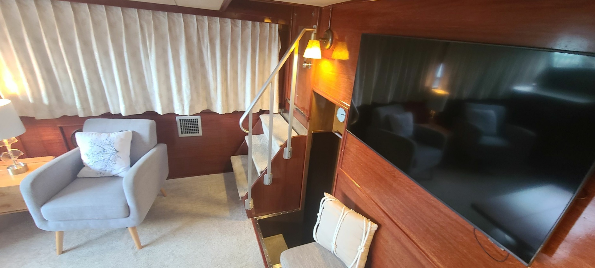 DANAMITE 58ft Chris Craft Yacht For Sale