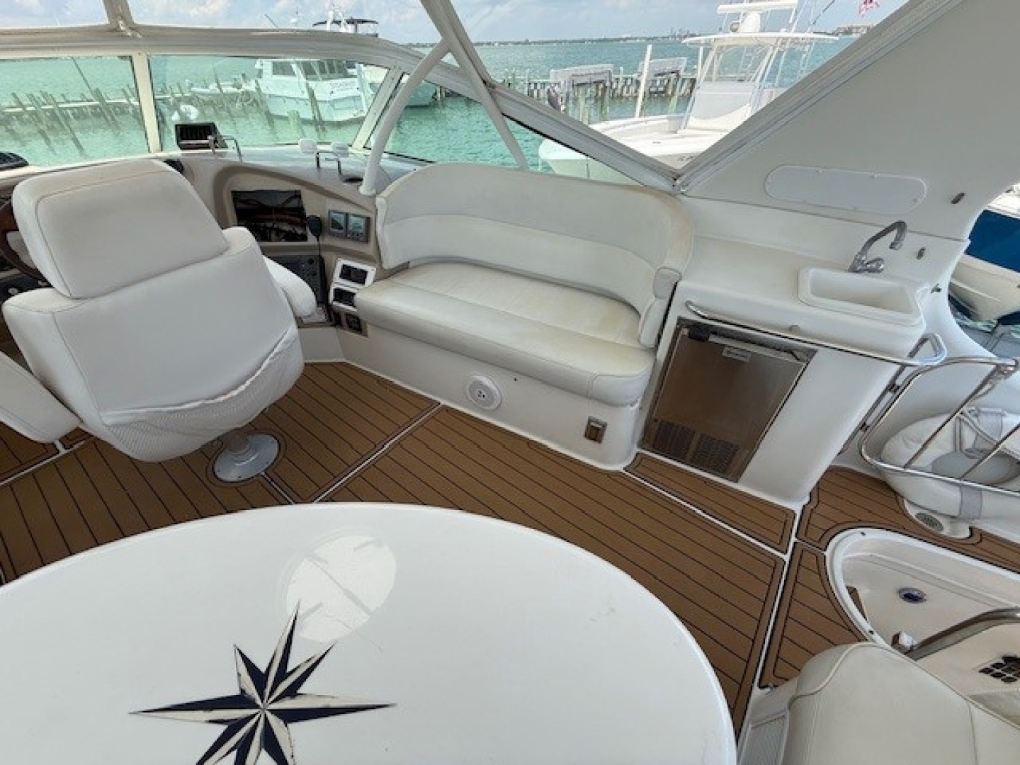 2005 Carver 46 Voyager