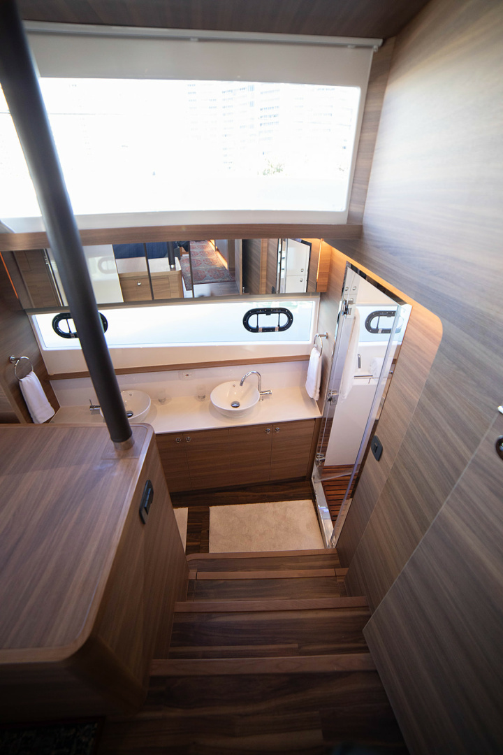 2024 Aquila 54 Yacht