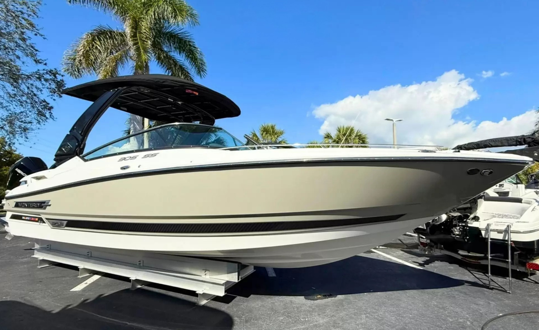 2024 Monterey 305SS