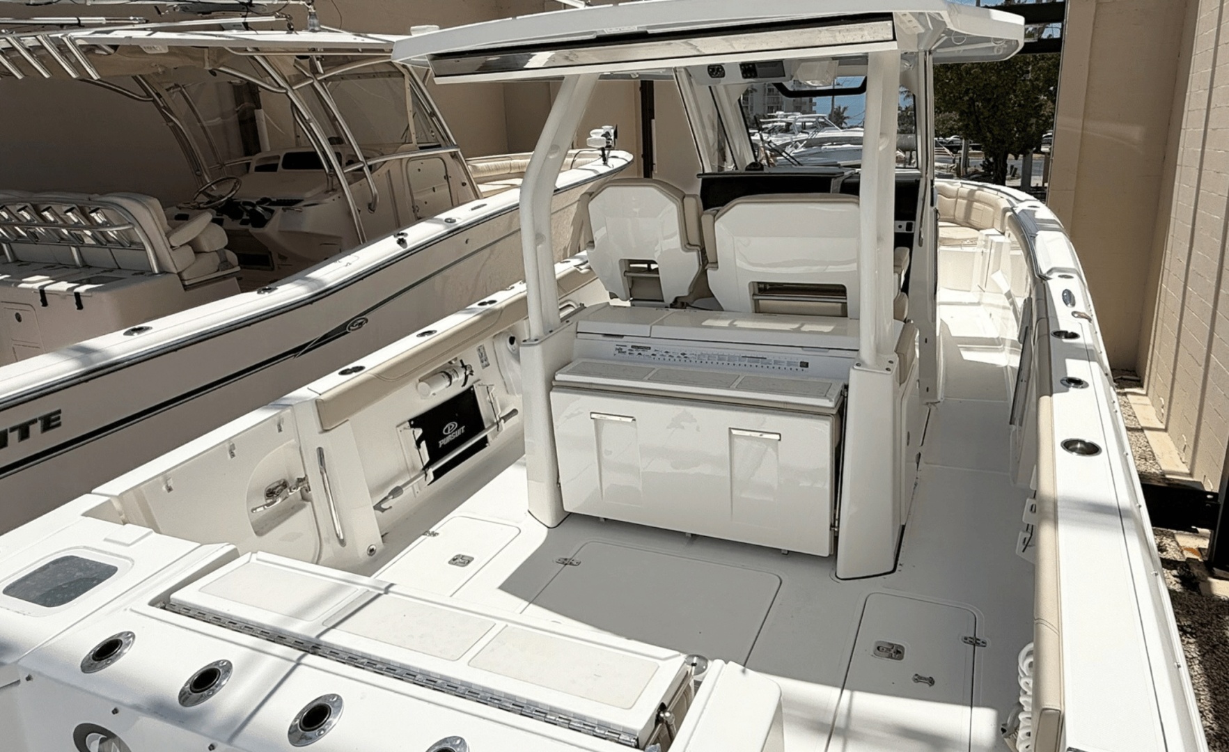 34ft Pursuit Yacht For Sale