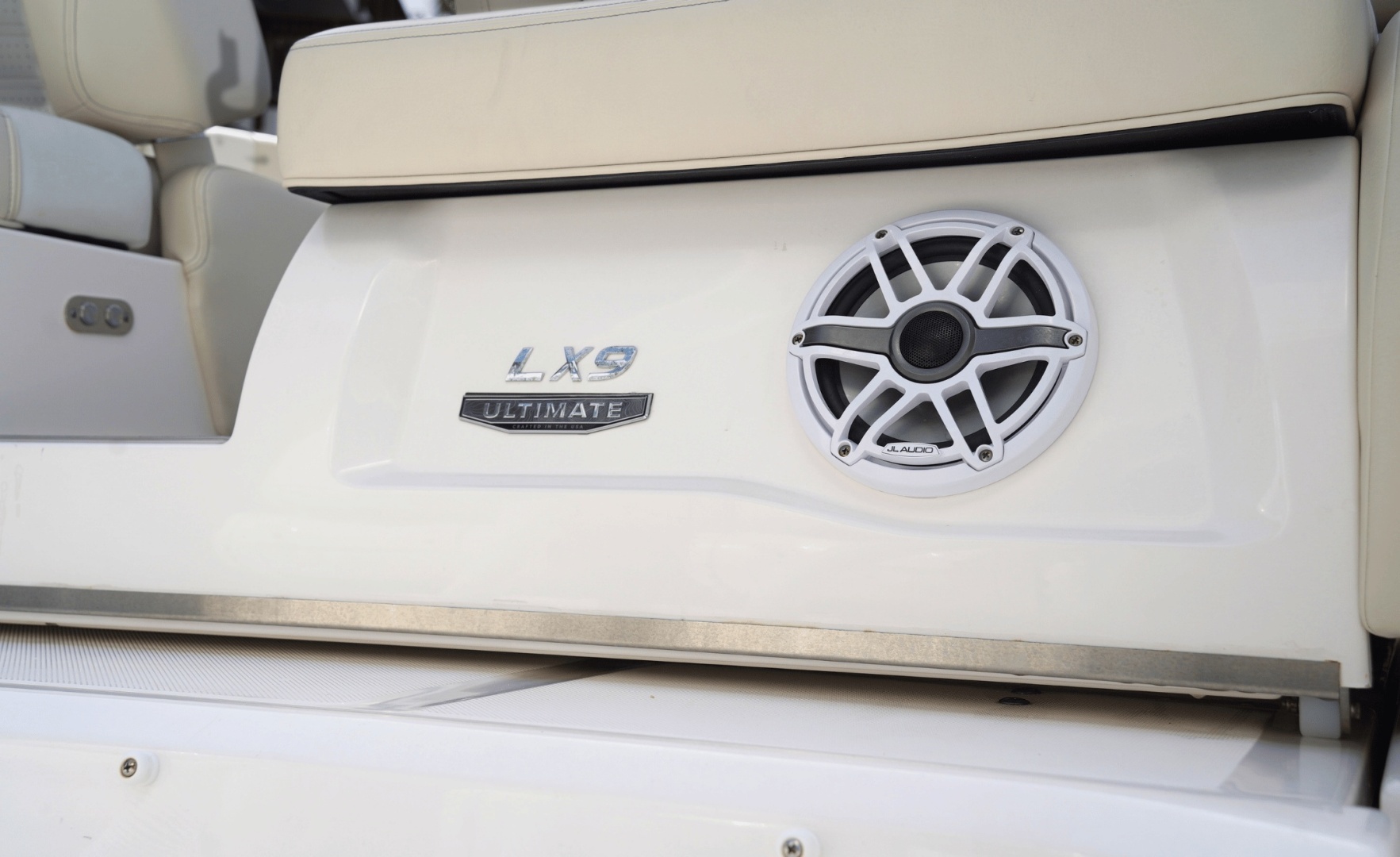 29ft Regal Yacht For Sale
