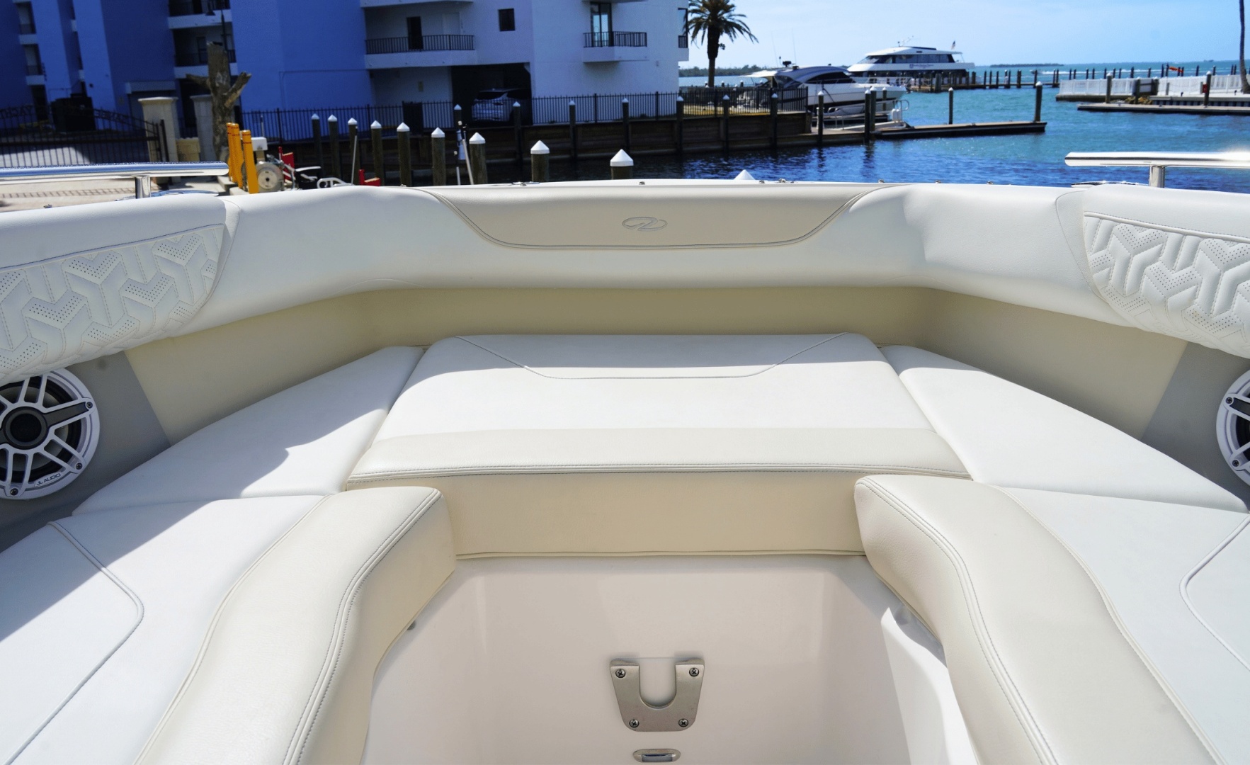 29ft Regal Yacht For Sale