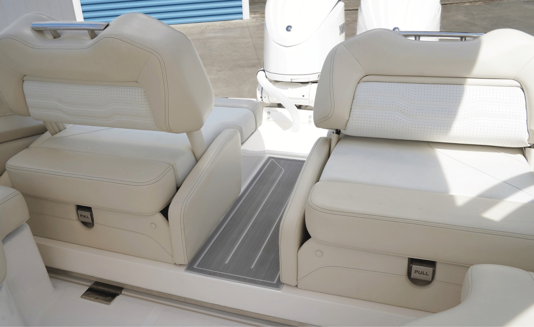 29ft Regal Yacht For Sale