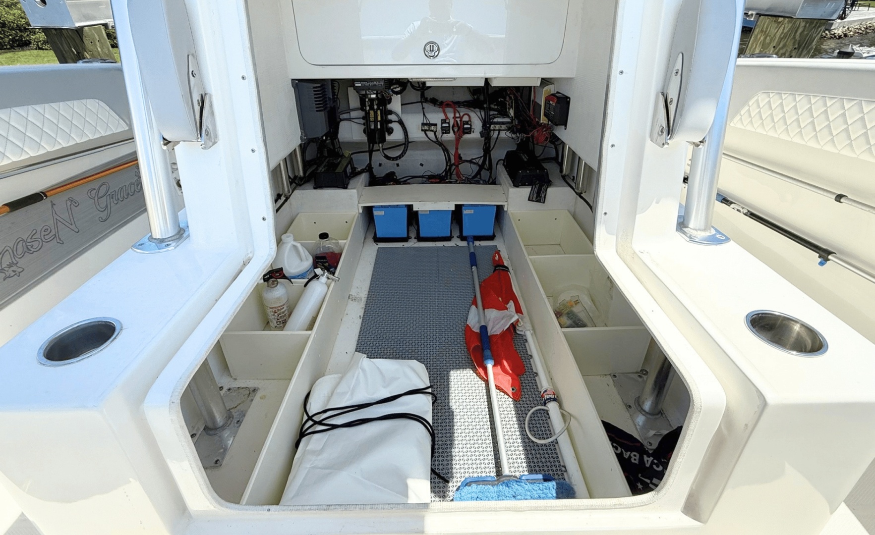 33ft Prowler Yacht For Sale