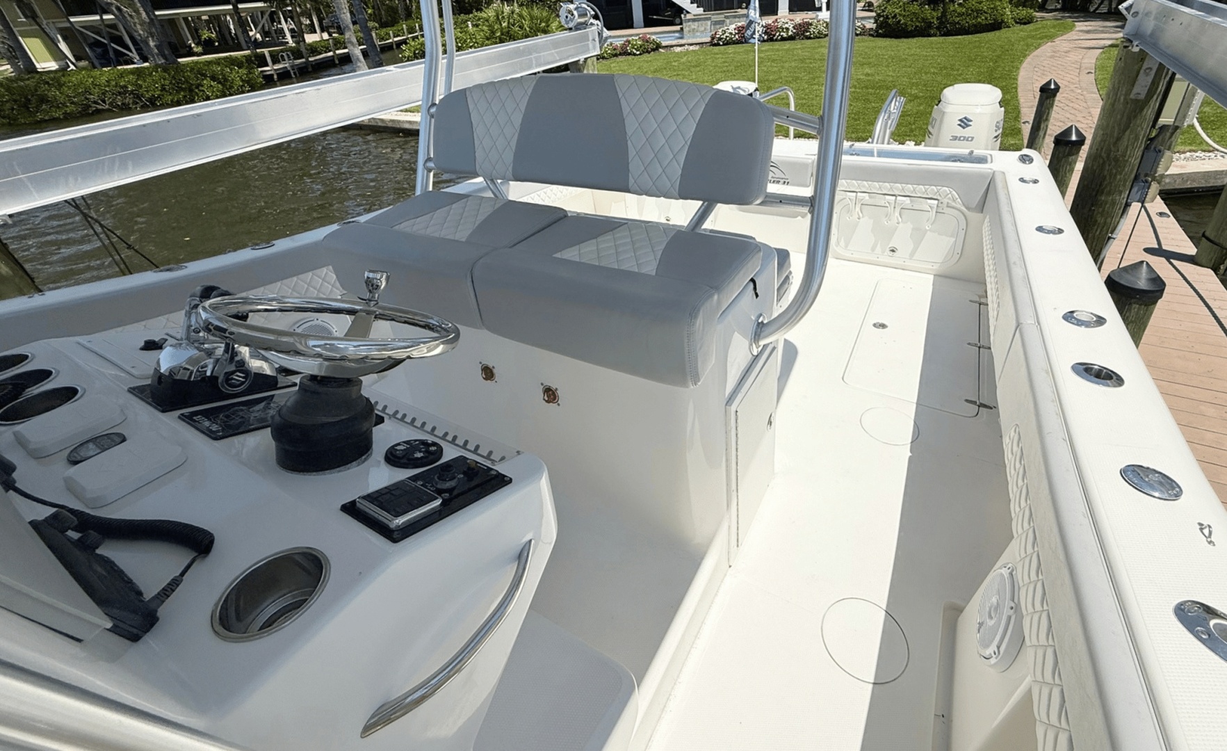 33ft Prowler Yacht For Sale