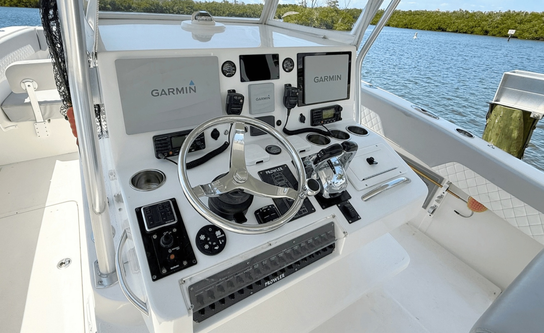 33ft Prowler Yacht For Sale
