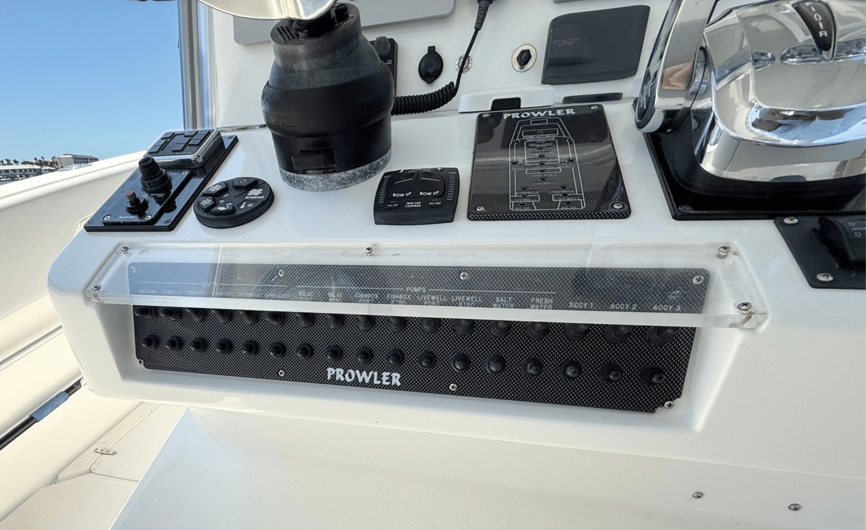 33ft Prowler Yacht For Sale