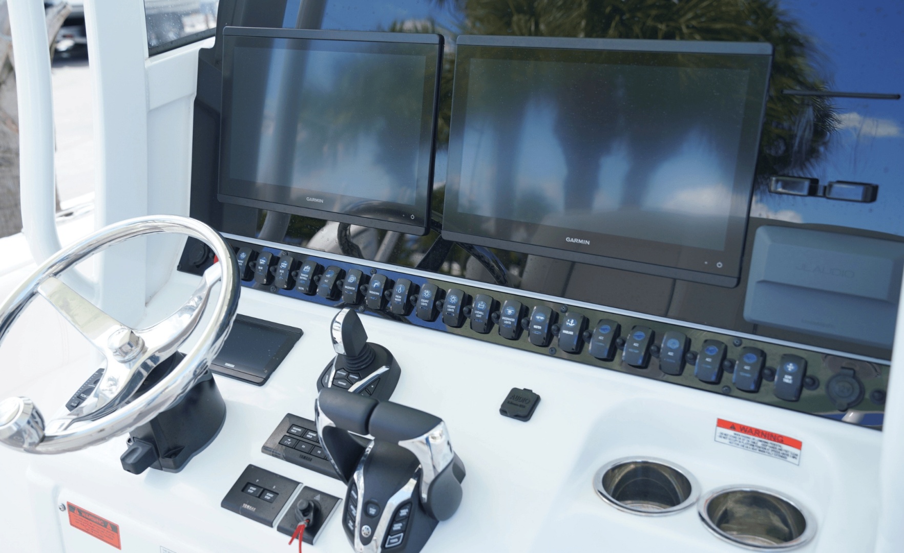 2025 Sea Hunt Ultra 305SE