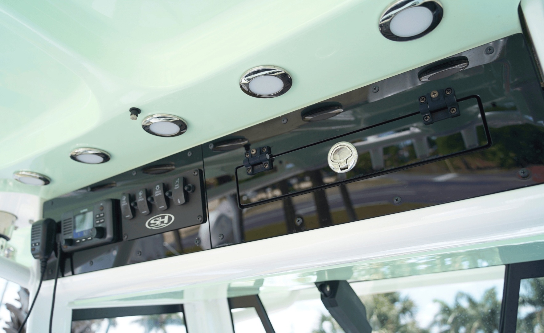 2025 Sea Hunt Ultra 305SE