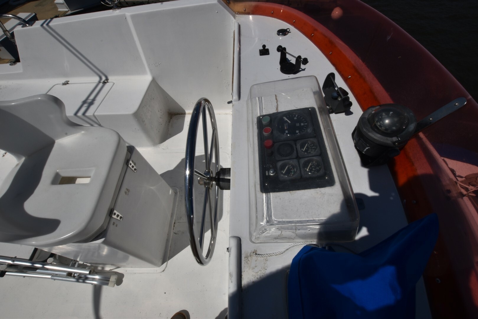 1988 Marine Trader 