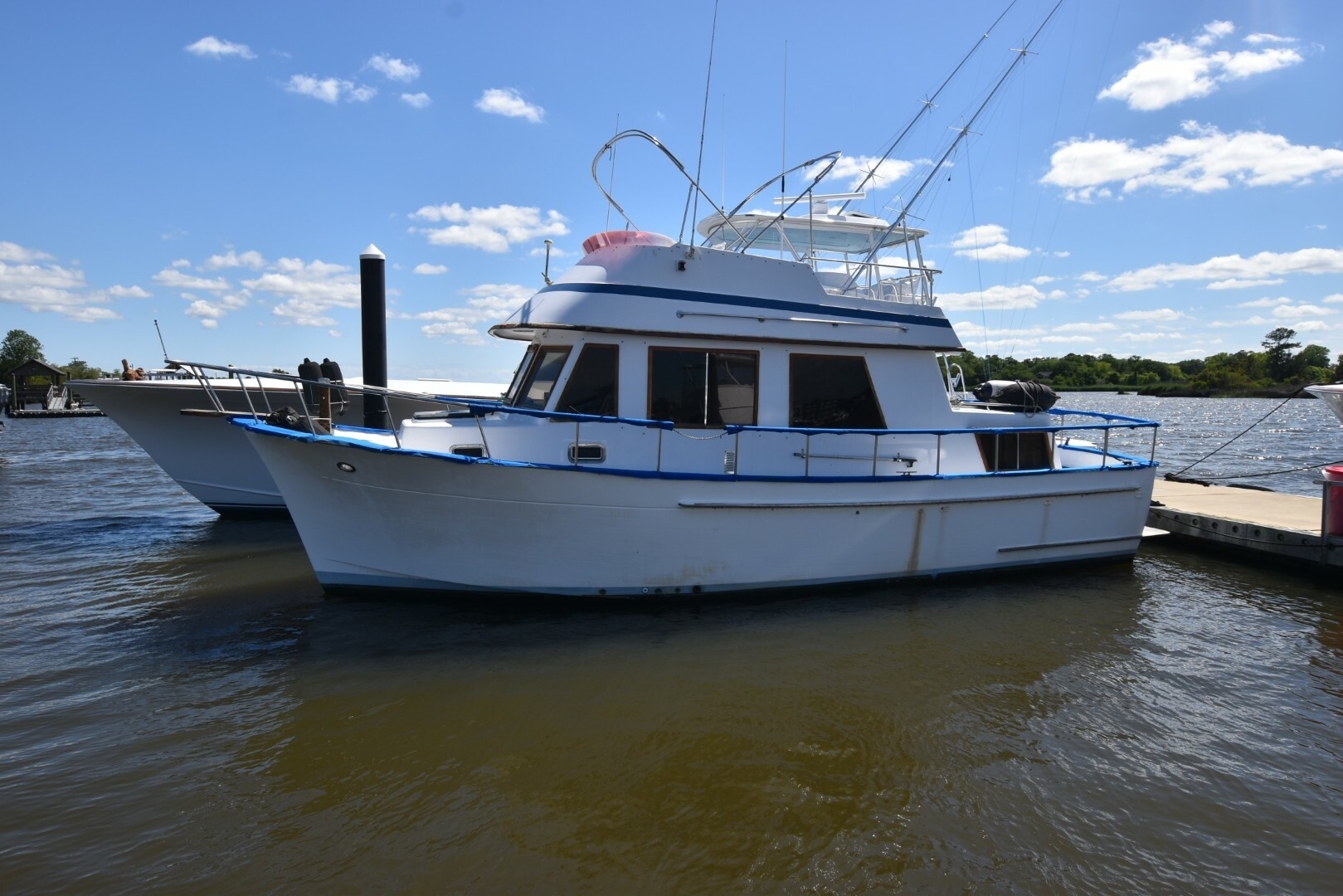1988 Marine Trader 