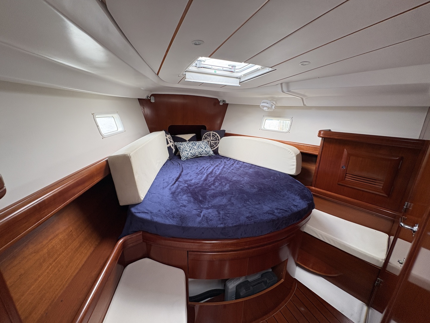 Carpe Ventum 42ft Beneteau Yacht For Sale