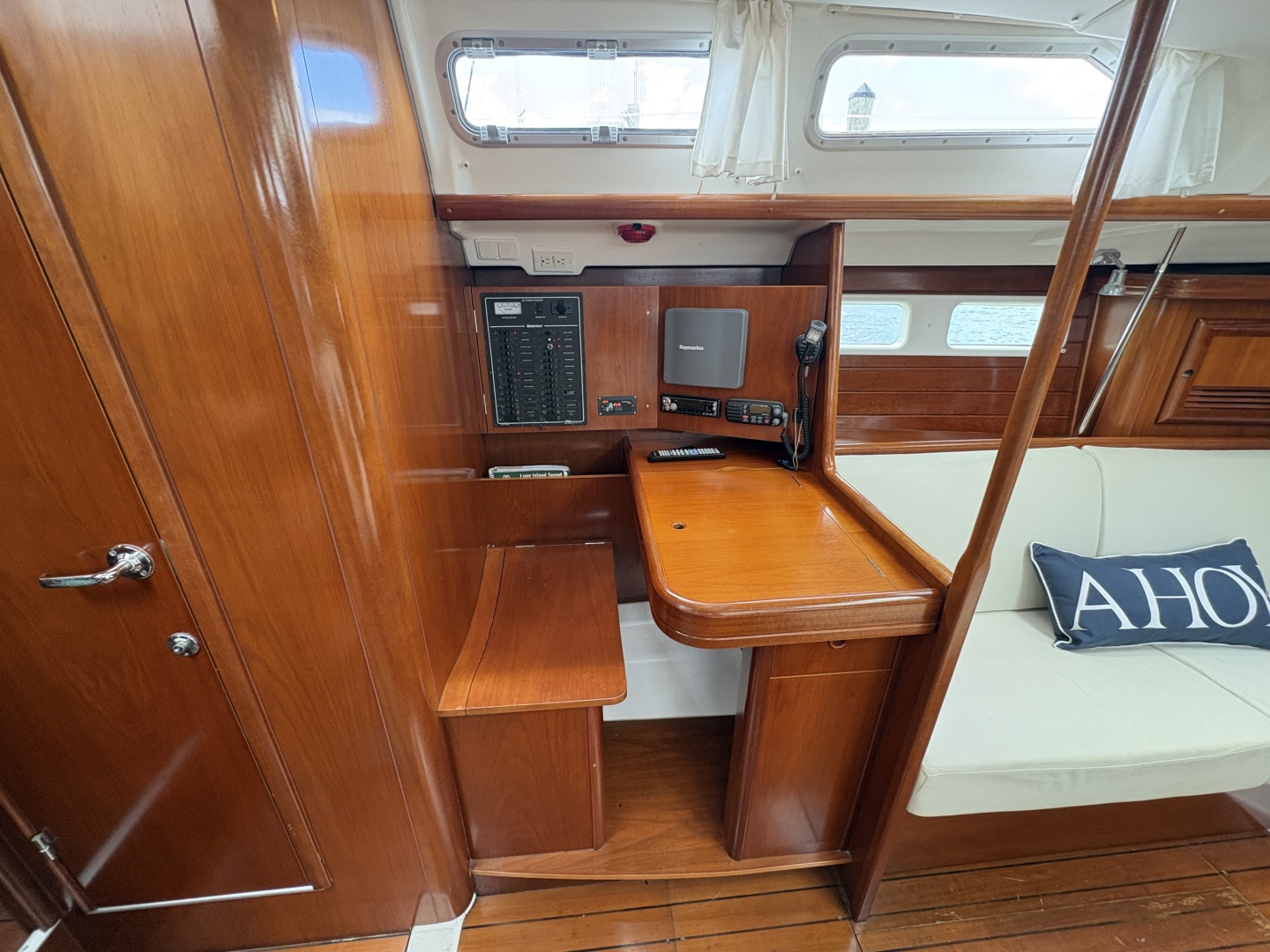 Carpe Ventum 42ft Beneteau Yacht For Sale