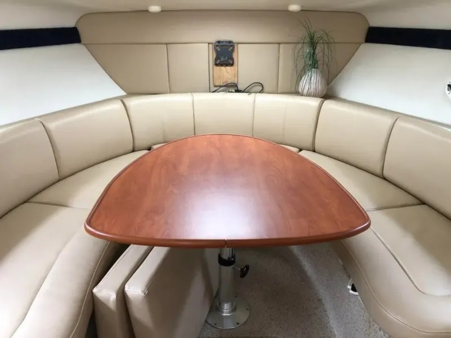2006 Bayliner 325