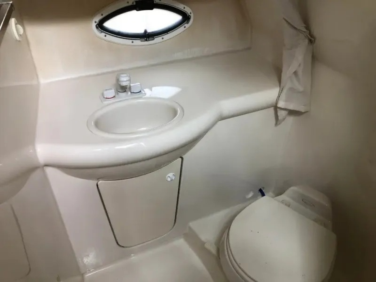 2006 Bayliner 325