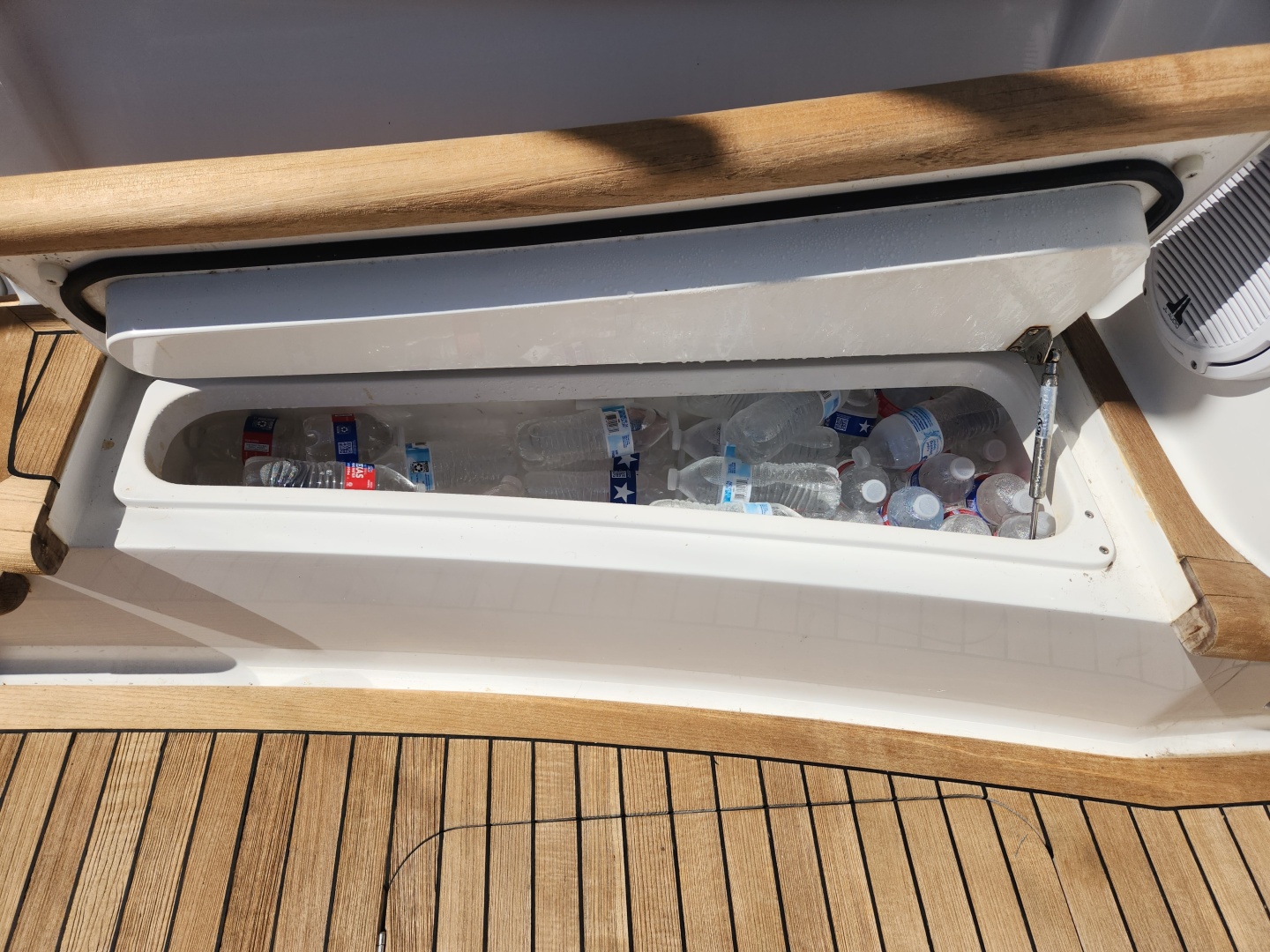 2018 Viking 48 Sport Tower