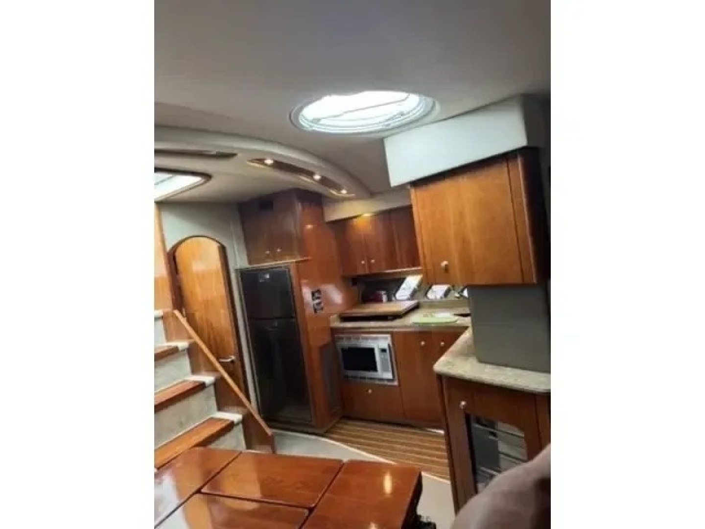2008 Cruisers 460 Express