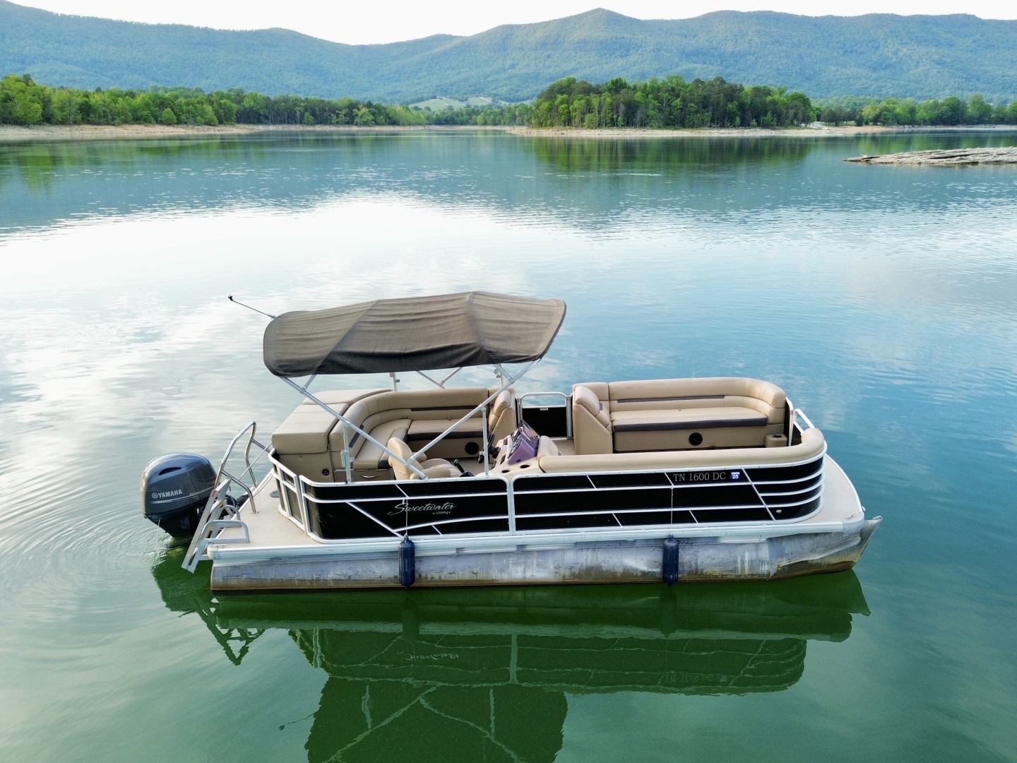 24ft Sweetwater Yacht For Sale
