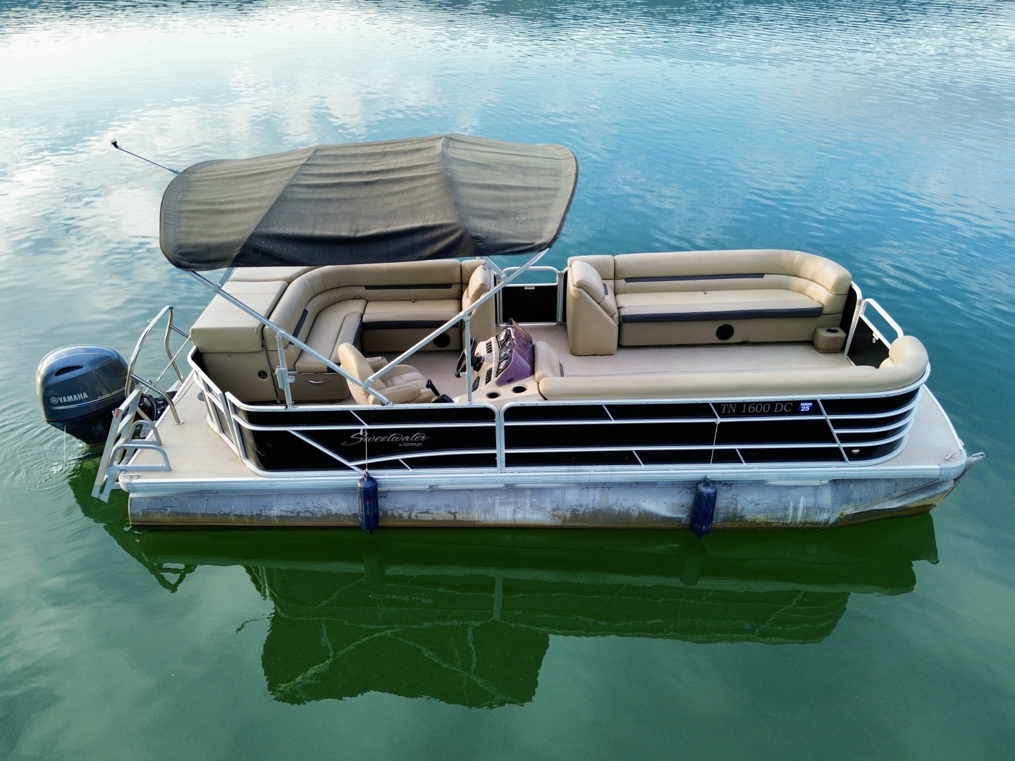 24ft Sweetwater Yacht For Sale