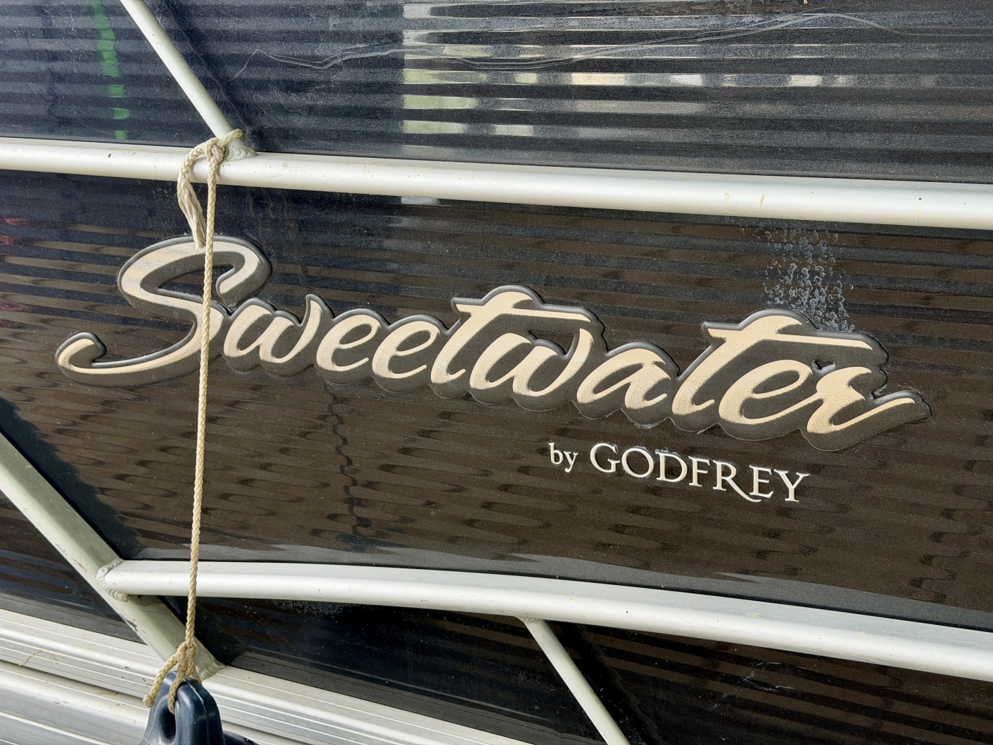 2019 Sweetwater 2386 Cruise Pontoon