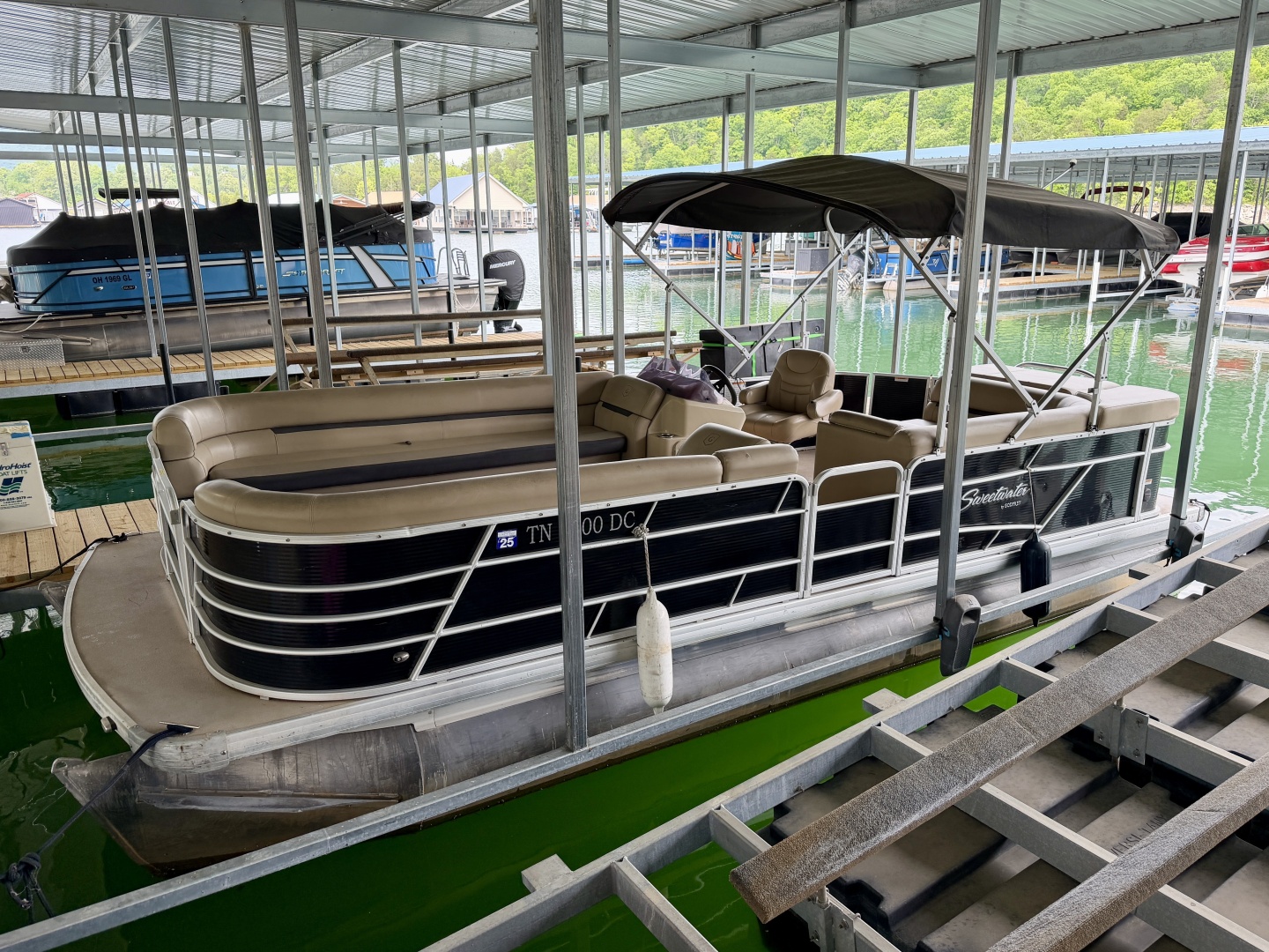 2019 Sweetwater 2386 Cruise Pontoon