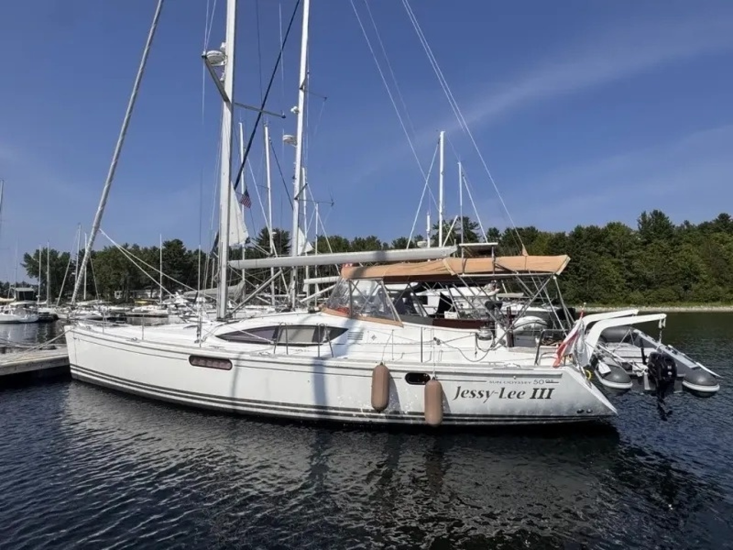 2011 Jeanneau 50 Deck Saloon