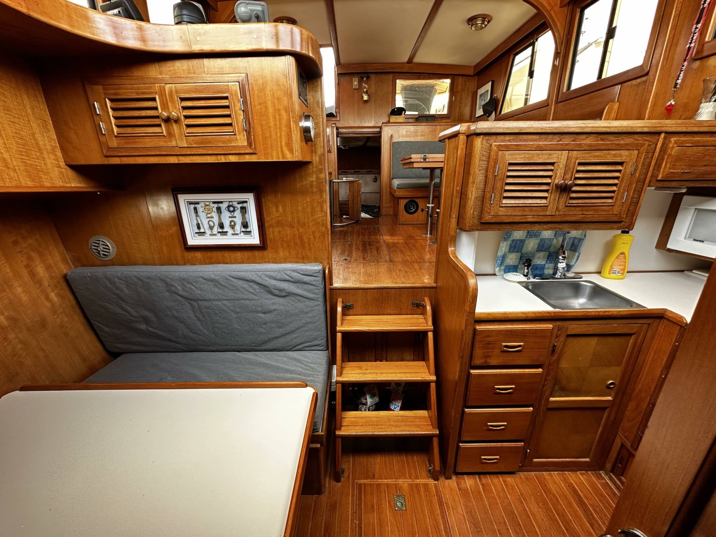 1990 Marine Trader 