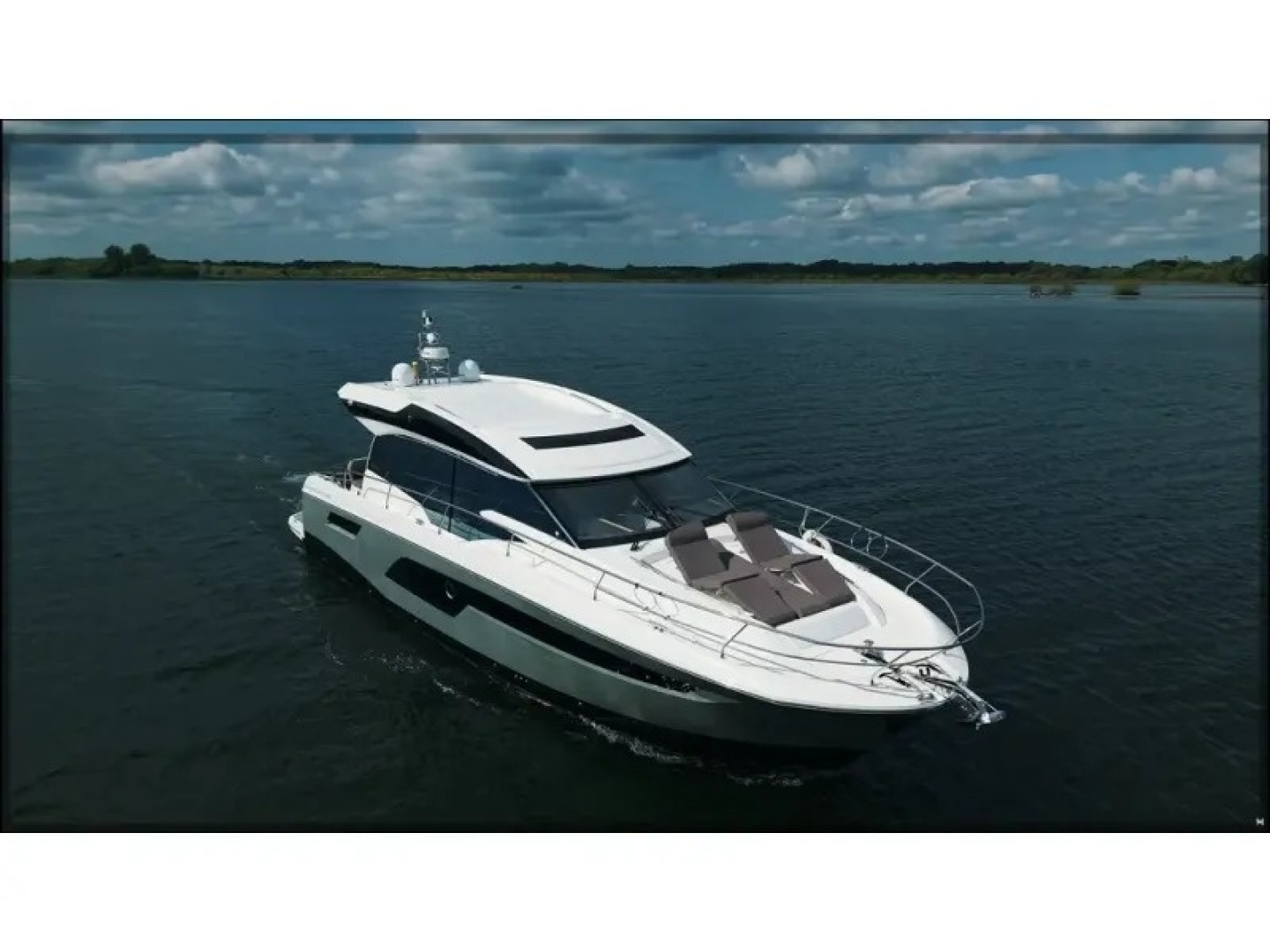2018 Present Yachts 520S
