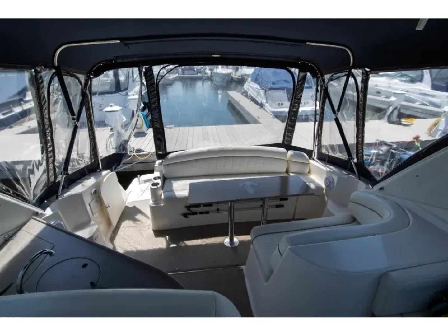 2003 Rinker Fieste Vee 342