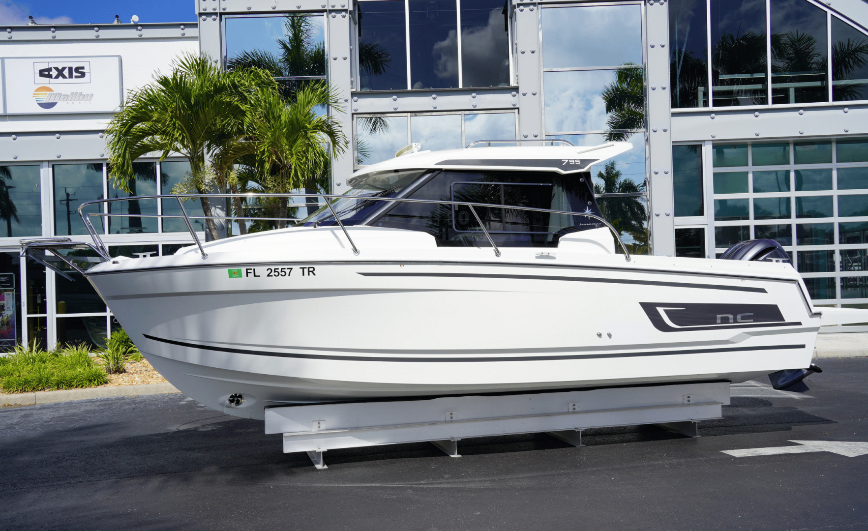 2023 Jeanneau NC 795 S2