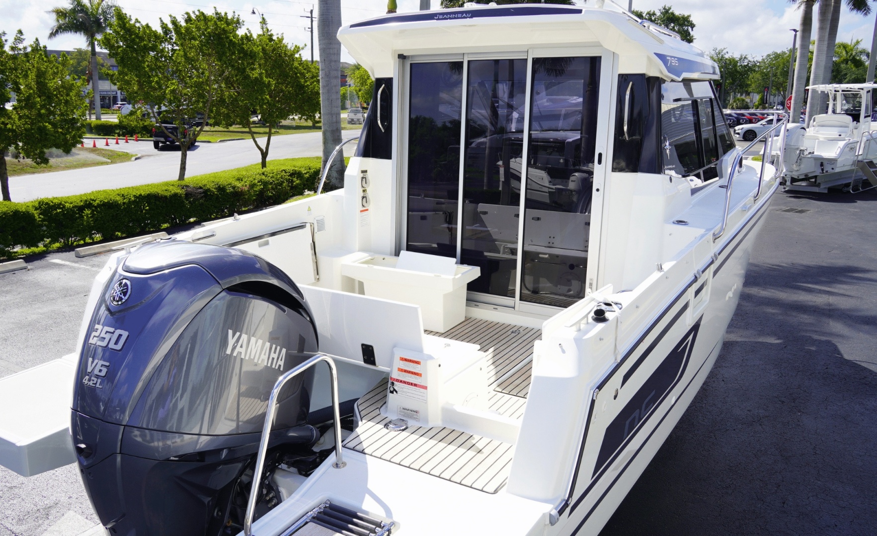 2023 Jeanneau NC 795 S2