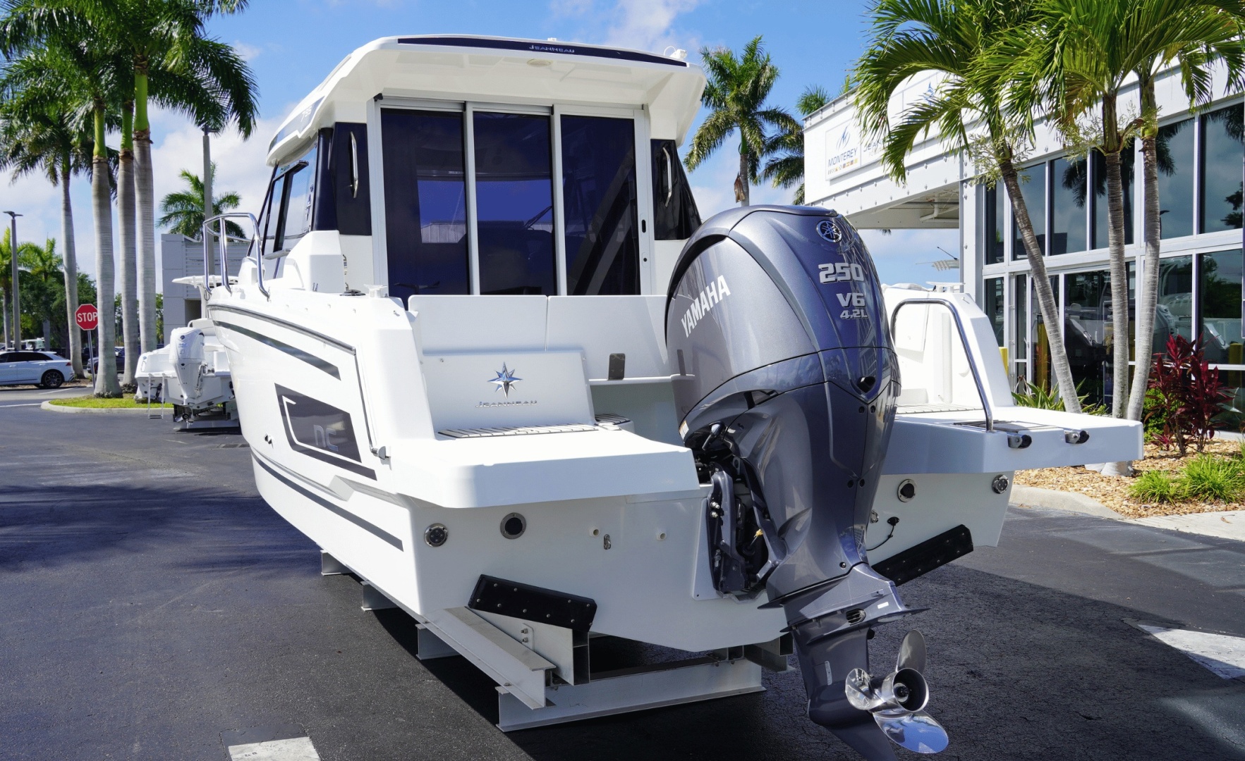 26ft Jeanneau Yacht For Sale