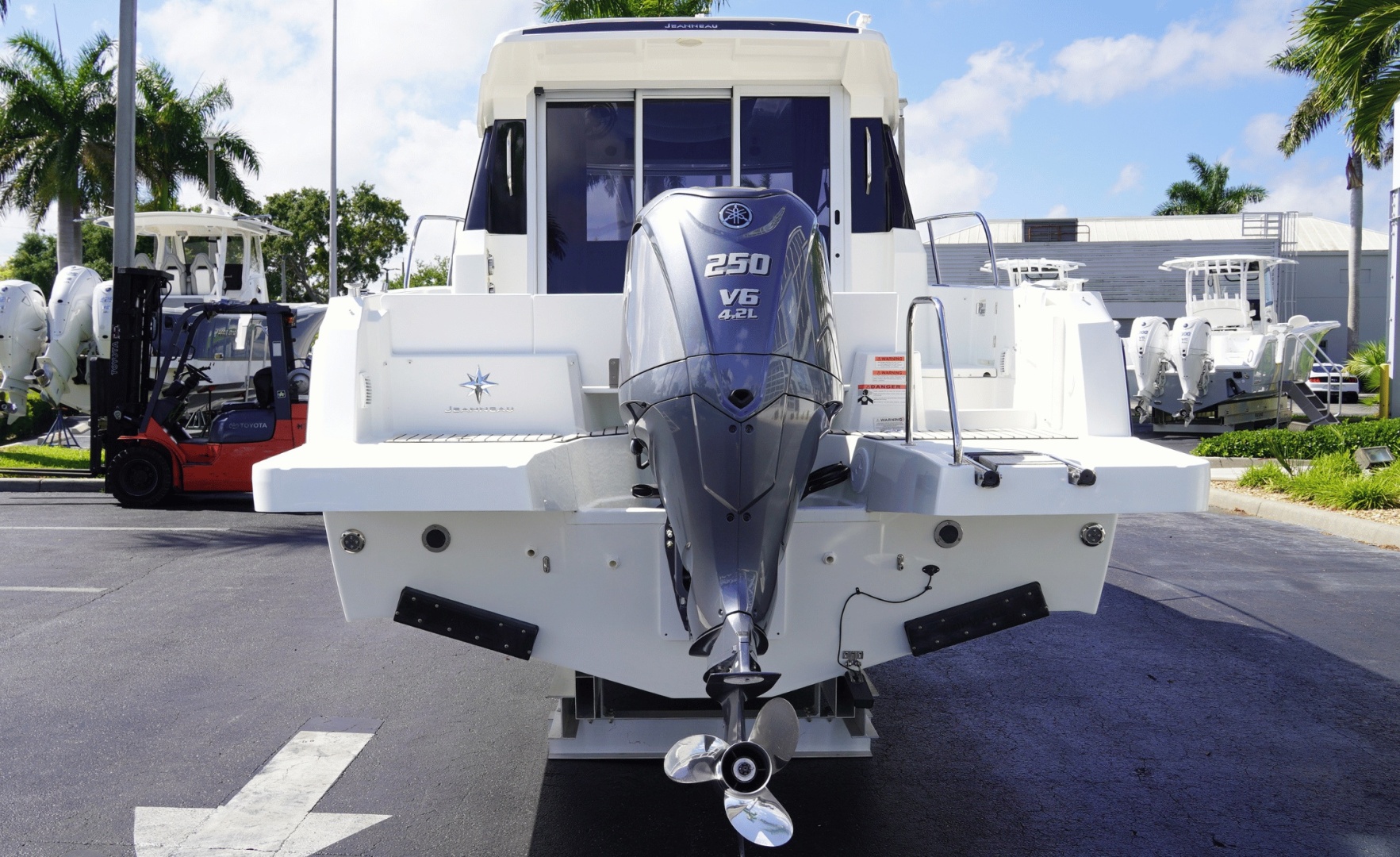 26ft Jeanneau Yacht For Sale