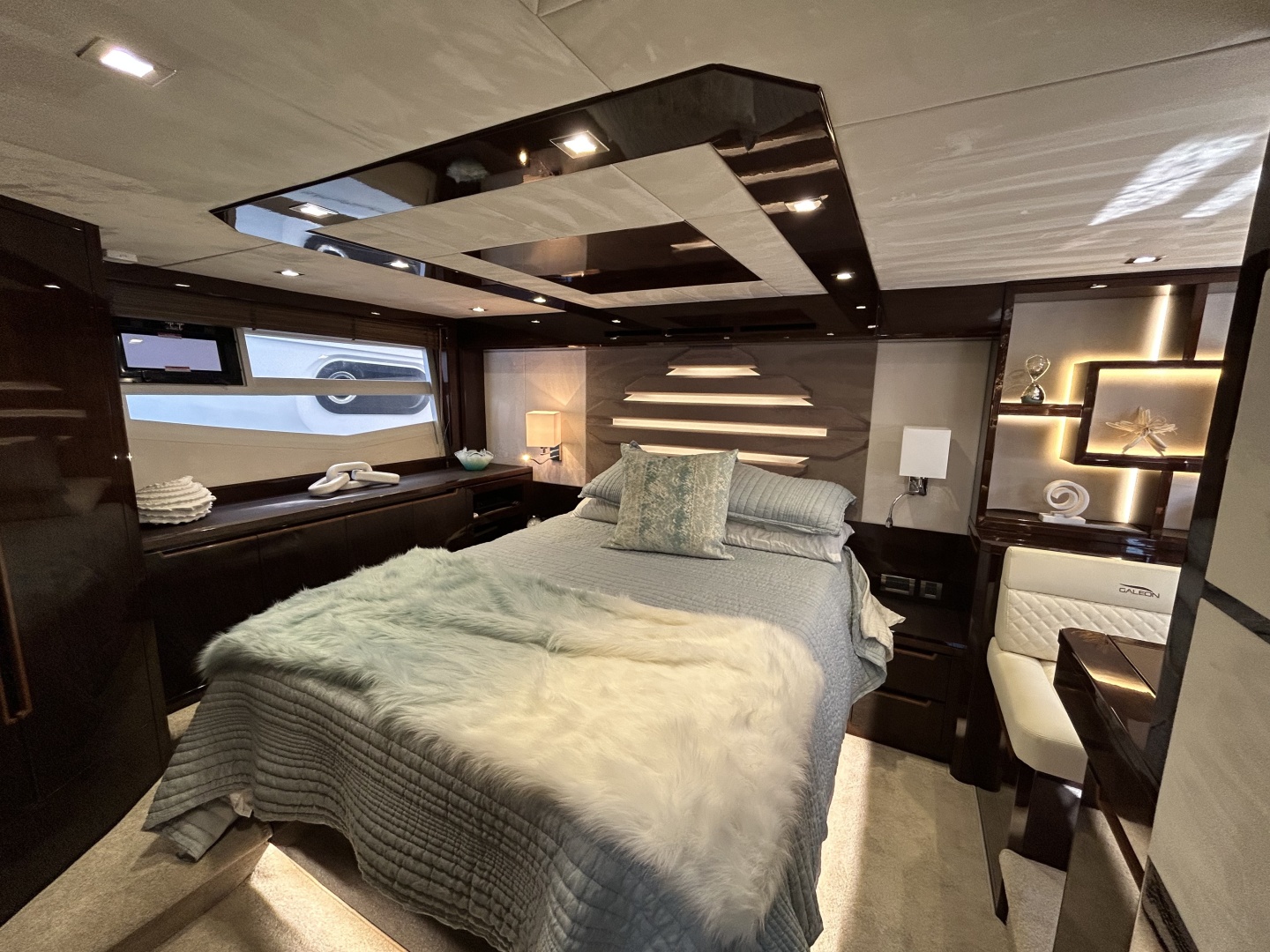 55ft Galeon Yacht For Sale