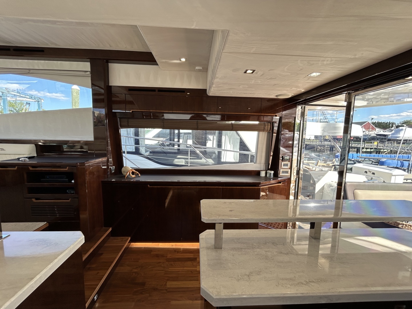 2019 Galeon 550 FLY