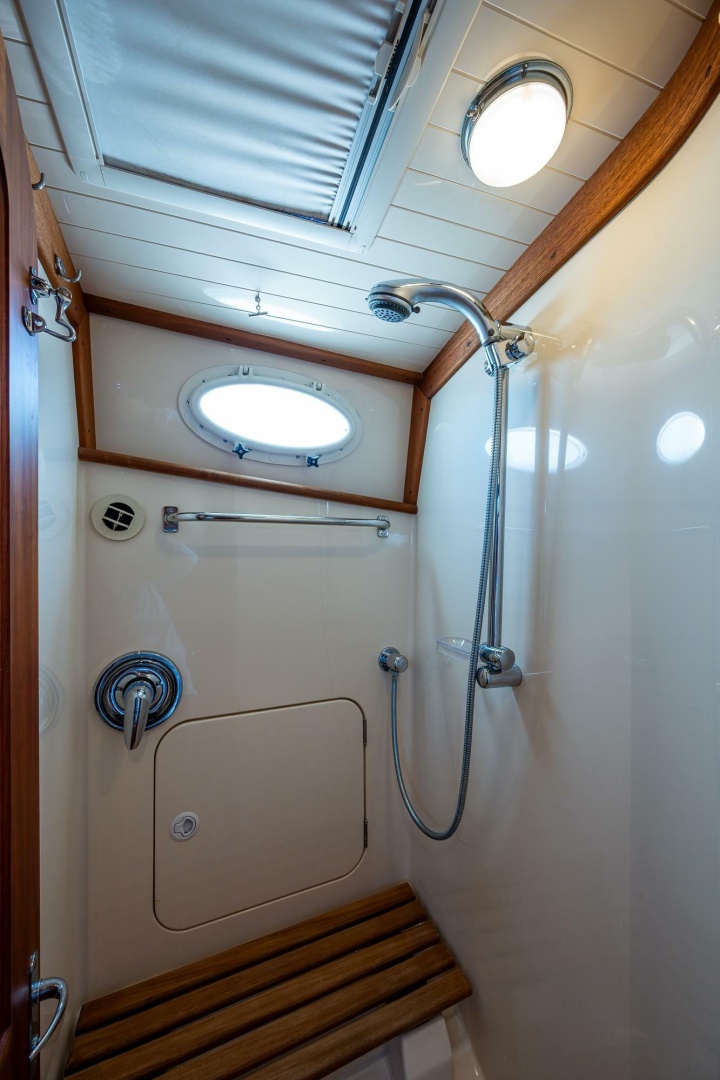 44ft Hinckley Yacht For Sale