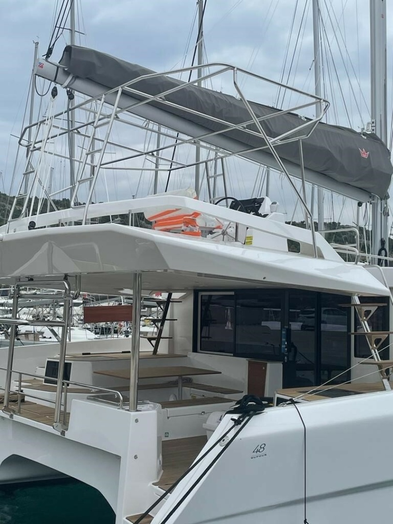 2021 Dufour 48